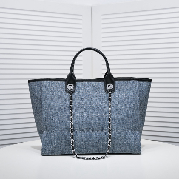 シャネルバッグ側面デザイン